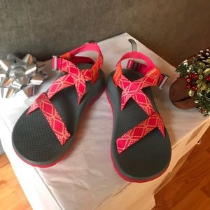 Chacos pink and orange kids size 5